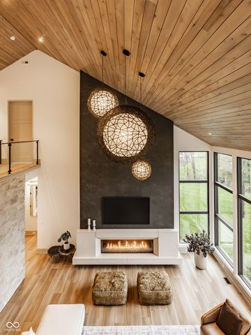 6870 Oldfields Lane, Zionsville, IN 46077