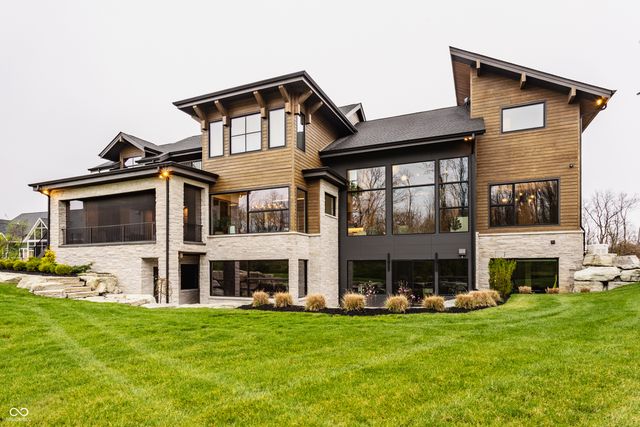 6870 Oldfields Lane, Zionsville, IN 46077