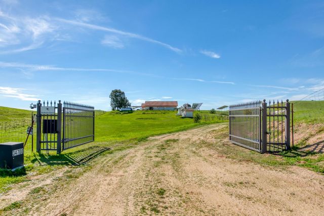 34700 Willow Drive, Raymond, CA 93653