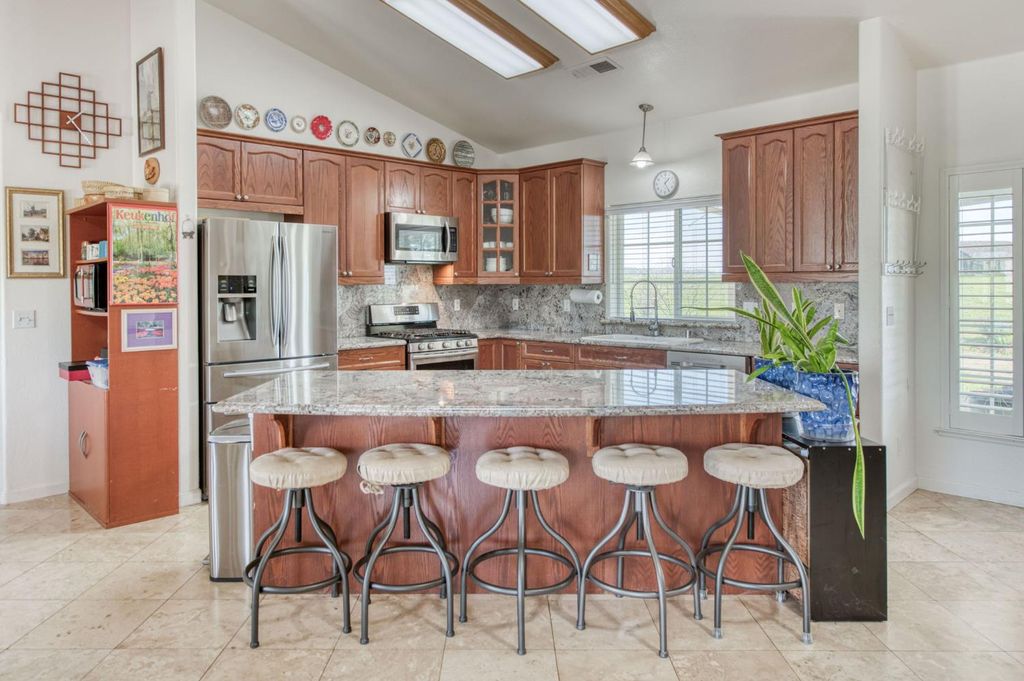 Image 12 of property listing at 34700 Willow Drive, Raymond, CA 93653