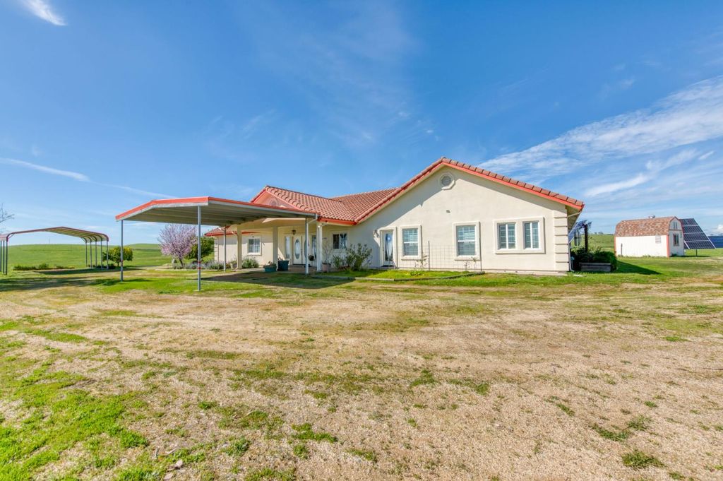 Image 33 of property listing at 34700 Willow Drive, Raymond, CA 93653