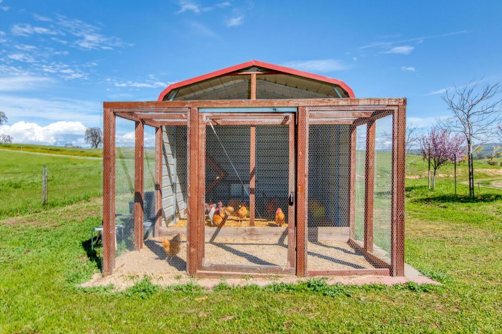 Image 42 of property listing at 34700 Willow Drive, Raymond, CA 93653