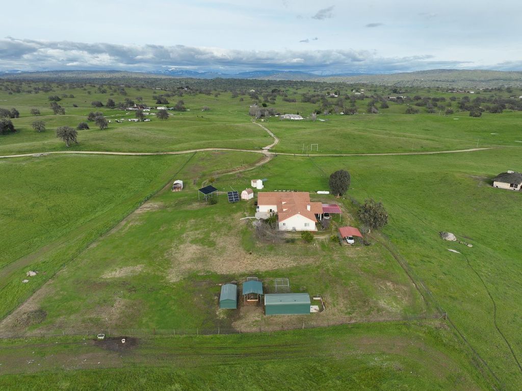 Image 44 of property listing at 34700 Willow Drive, Raymond, CA 93653