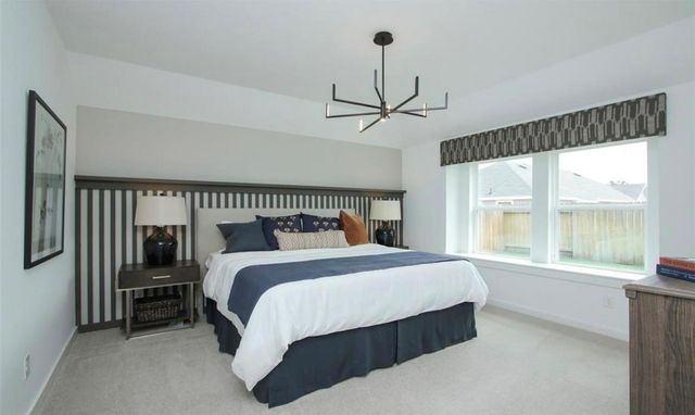 104 Lisa Marie Drive, Angleton, TX 77515