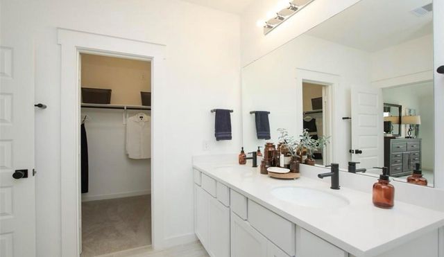 104 Lisa Marie Drive, Angleton, TX 77515