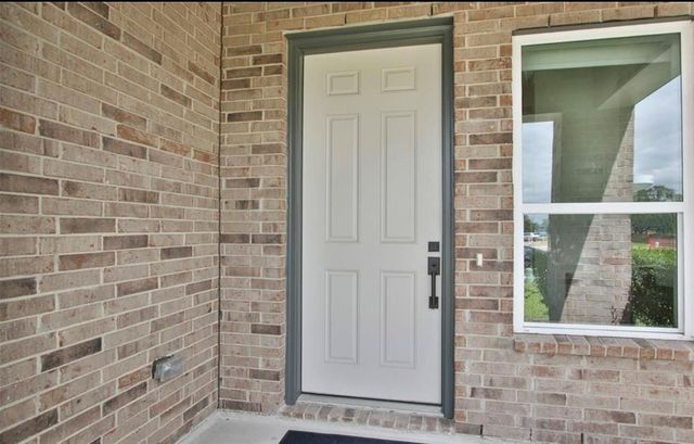 104 Lisa Marie Drive, Angleton, TX 77515