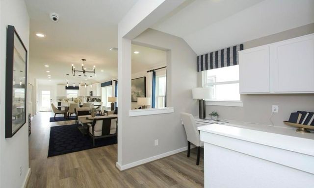 104 Lisa Marie Drive, Angleton, TX 77515