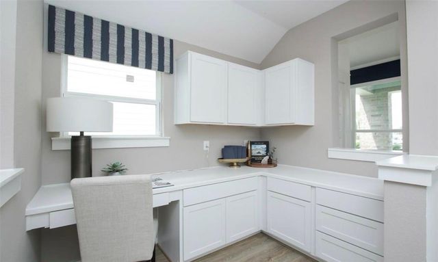 104 Lisa Marie Drive, Angleton, TX 77515