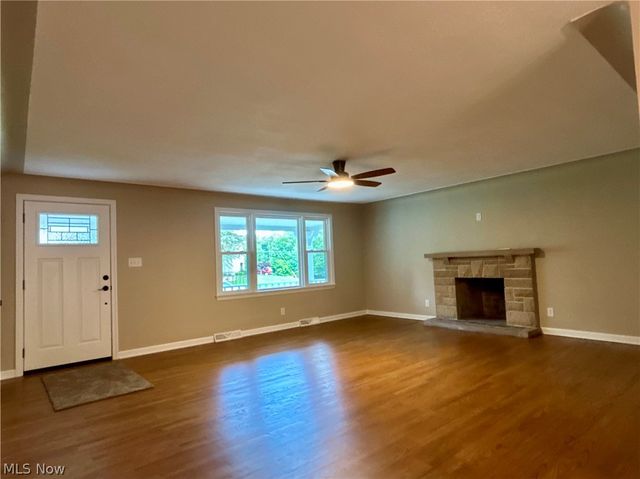 22 Orchard Drive, Poland, OH 44514