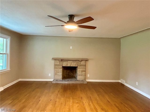 22 Orchard Drive, Poland, OH 44514
