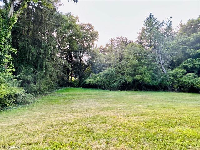 22 Orchard Drive, Poland, OH 44514