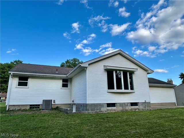 22 Orchard Drive, Poland, OH 44514