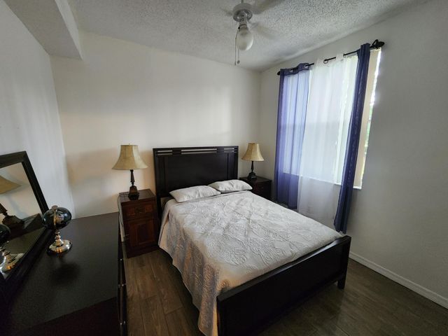 2020 GREENVIEW SHORES Boulevard 101, Wellington, FL 33414