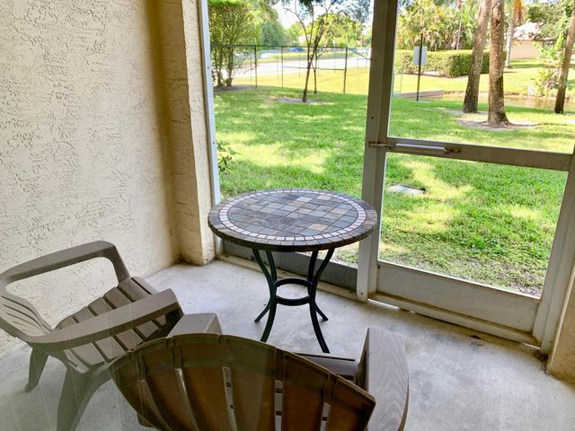 2020 GREENVIEW SHORES Boulevard 101, Wellington, FL 33414