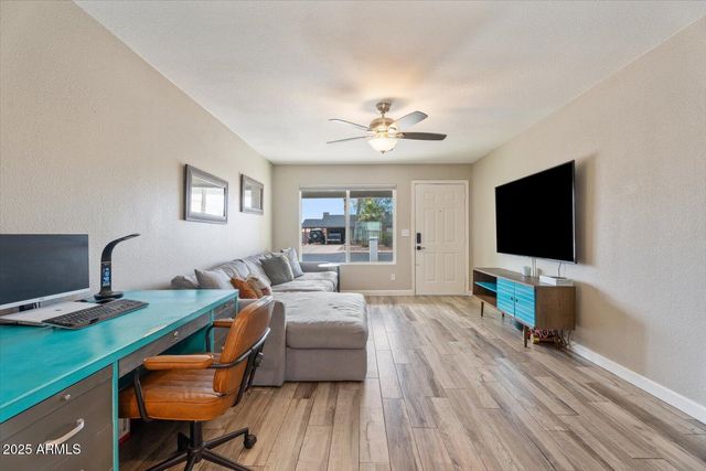 932 W JULIE Drive, Tempe, AZ 85283