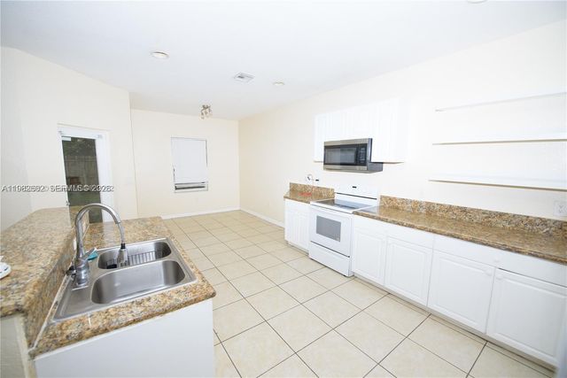 174 NE 32nd Ter, Homestead, FL 33033