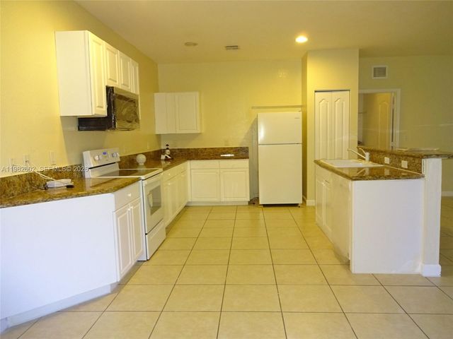 174 NE 32nd Ter, Homestead, FL 33033