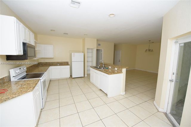 174 NE 32nd Ter, Homestead, FL 33033