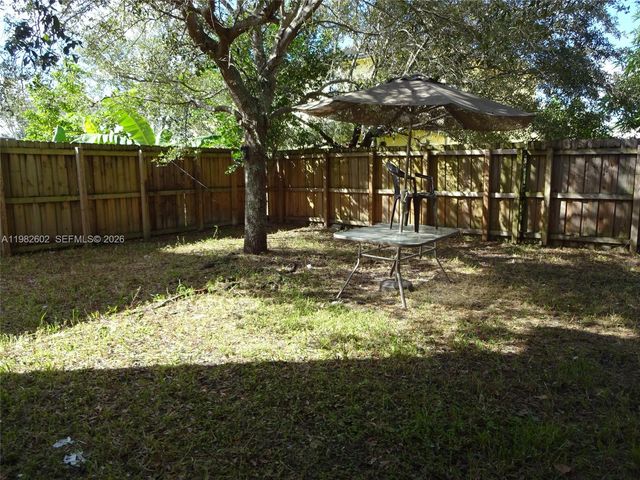 174 NE 32nd Ter, Homestead, FL 33033