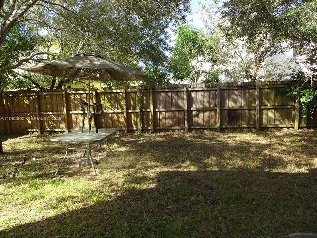 174 NE 32nd Ter, Homestead, FL 33033