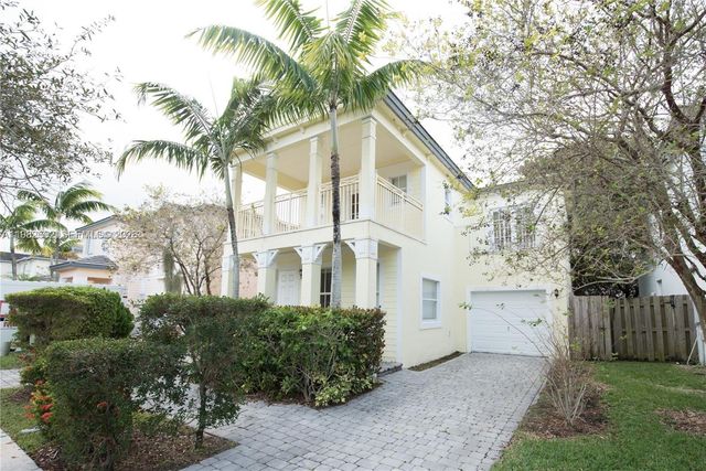 174 NE 32nd Ter, Homestead, FL 33033