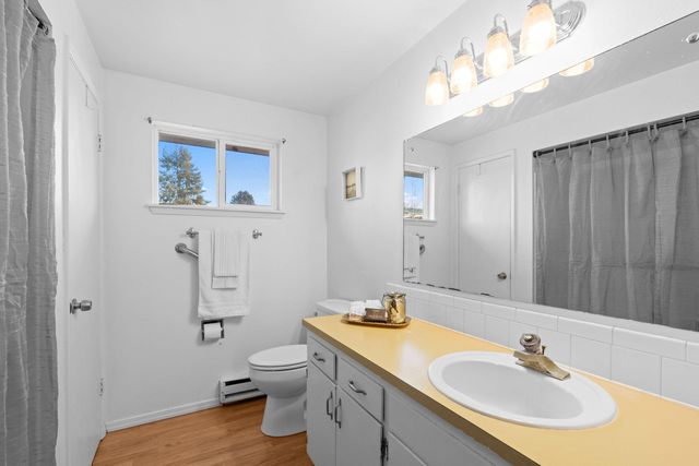 305 Holladay Dr, Cheney, WA 99004