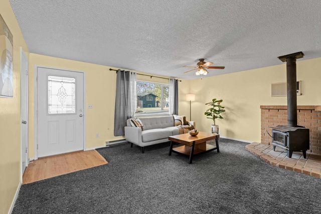 305 Holladay Dr, Cheney, WA 99004