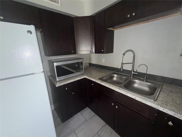 2121 S SAN GULLY ROAD 14 - 15, Lakeland, FL 33803