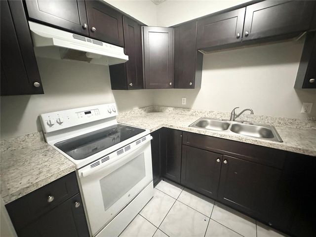 2121 S SAN GULLY ROAD 14 - 15, Lakeland, FL 33803
