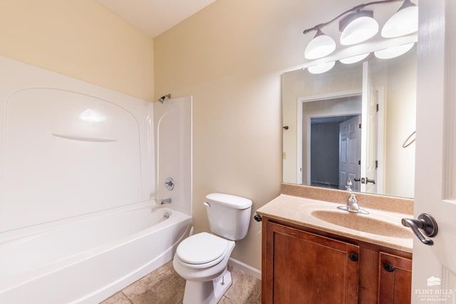 2606 Buttonwood Drive, Manhattan, KS 66502