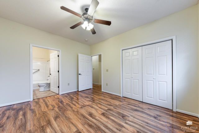 2606 Buttonwood Drive, Manhattan, KS 66502