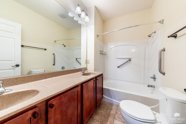 2606 Buttonwood Drive, Manhattan, KS 66502