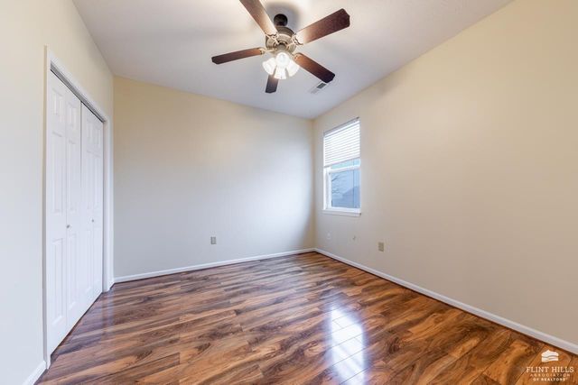 2606 Buttonwood Drive, Manhattan, KS 66502