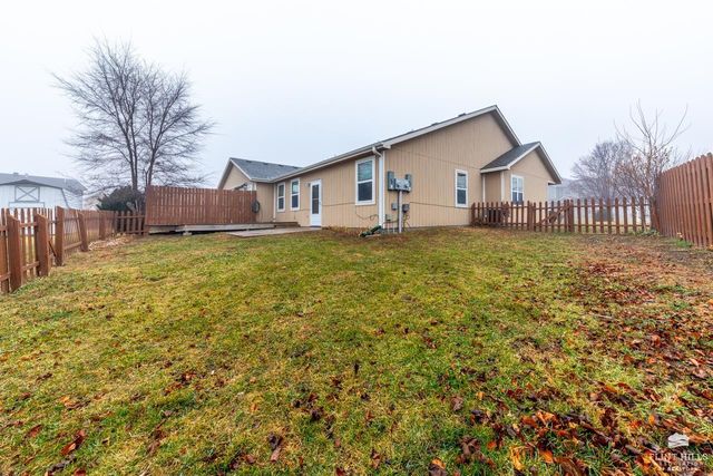 2606 Buttonwood Drive, Manhattan, KS 66502