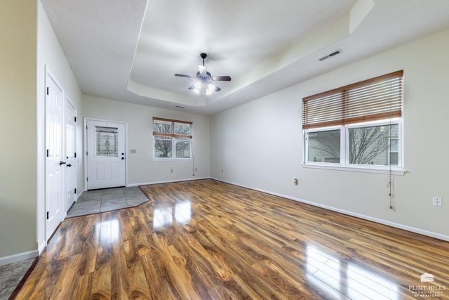 2606 Buttonwood Drive, Manhattan, KS 66502