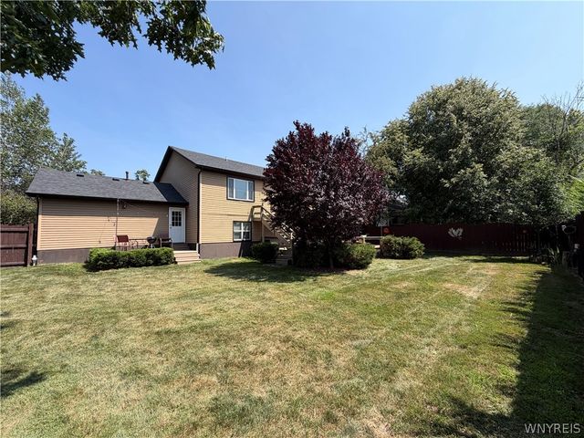 222 Brush Creek Road, Amherst, NY 14221