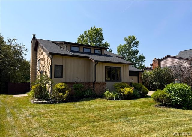 222 Brush Creek Road, Amherst, NY 14221
