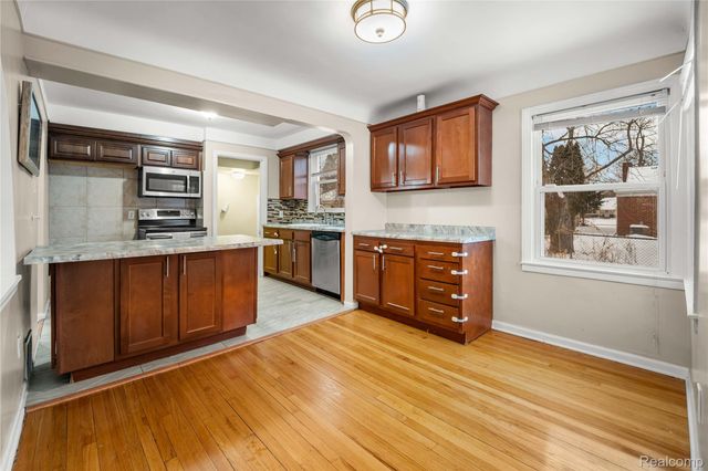 23230 Tireman Street, Dearborn Heights, MI 48127