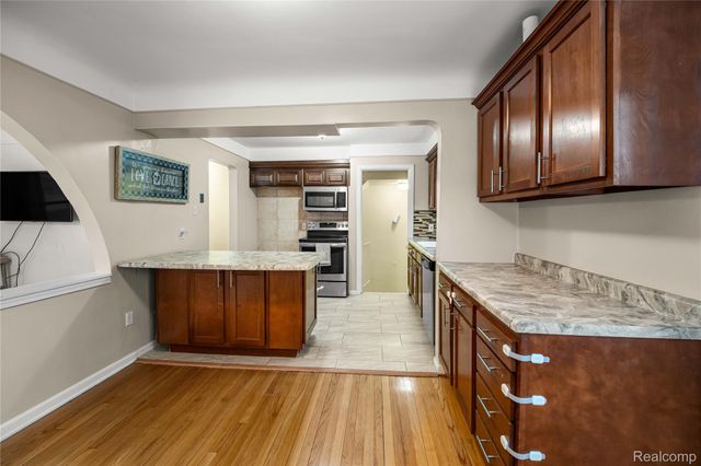 23230 Tireman Street, Dearborn Heights, MI 48127