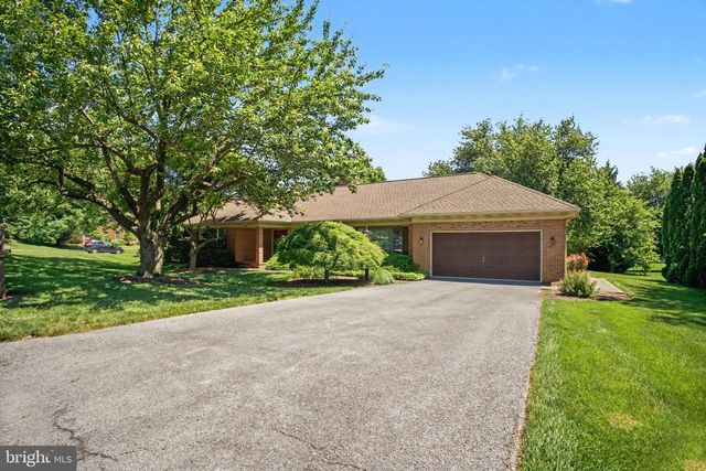 218 OVERLAND LN, Lancaster, PA 17601