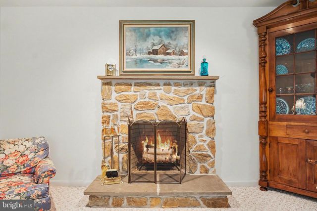 218 OVERLAND LN, Lancaster, PA 17601