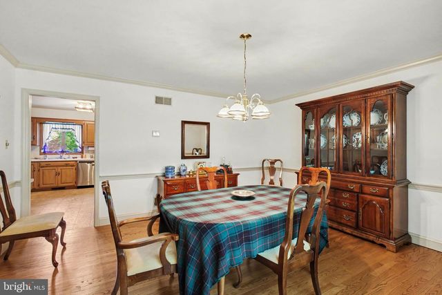 218 OVERLAND LN, Lancaster, PA 17601
