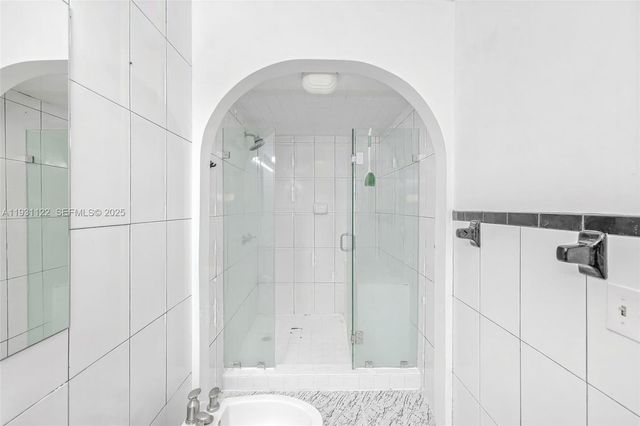 7270 Gary Ave, Miami Beach, FL 33141