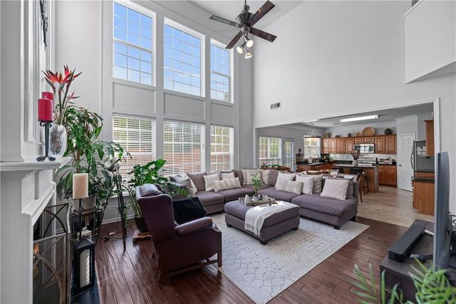 135 Splinter Court, Suwanee, GA 30024