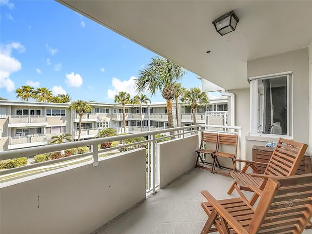 1198 Hillsboro Mile 334, Hillsboro Beach, FL 33062