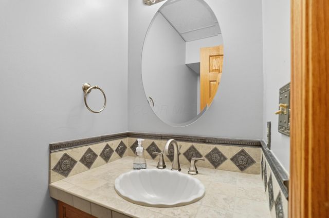 3378 Josephine Circle, Grove City, OH 43123