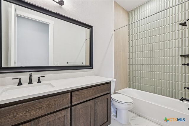 170 Waving Muhly Drive, San Marcos, TX 78666
