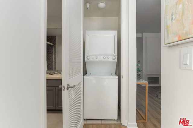 637 S Fairfax Avenue 202, Los Angeles, CA 90036