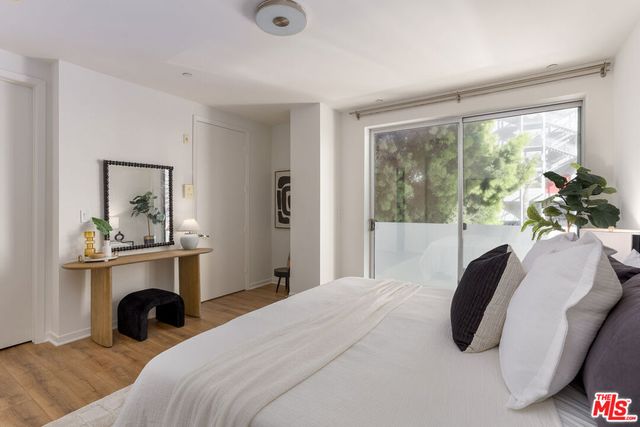 637 S Fairfax Avenue 202, Los Angeles, CA 90036