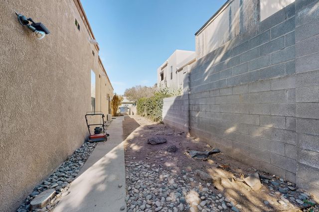 13012 Calle De Sandias NE, Albuquerque, NM 87111